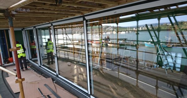 Langai, durys ir slankiojančios sistemos: išskirtiniai dydžiai