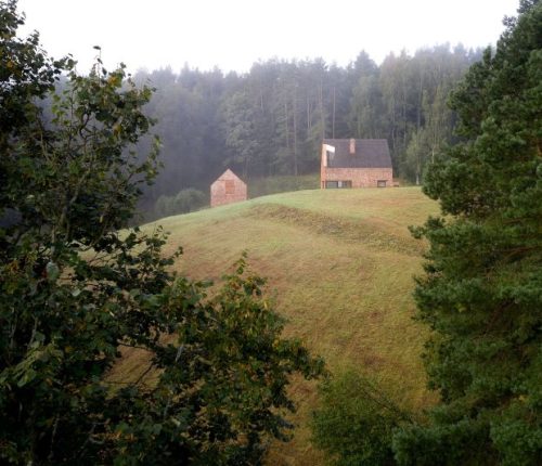 Mediniai langai kaustyti aliuminiu